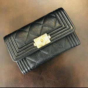 💕💬CHANEL CAVIAR BOY Card case